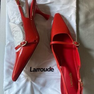 Larroude Ines Pump in Scarlet NWT